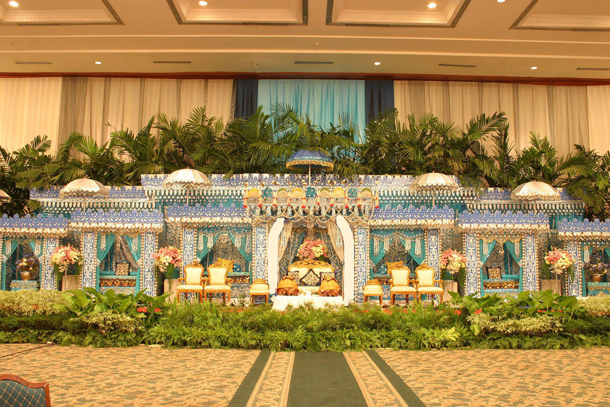 Pelaminan Adat