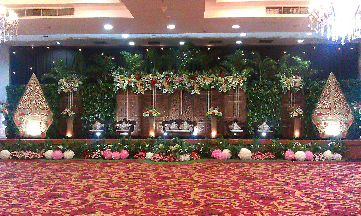 Pelaminan Gebyok Coklat